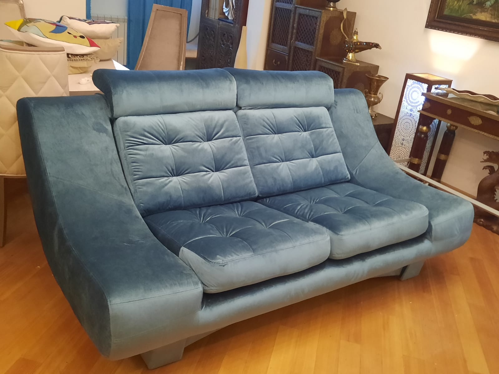 Обивка дивана на дому. Сим